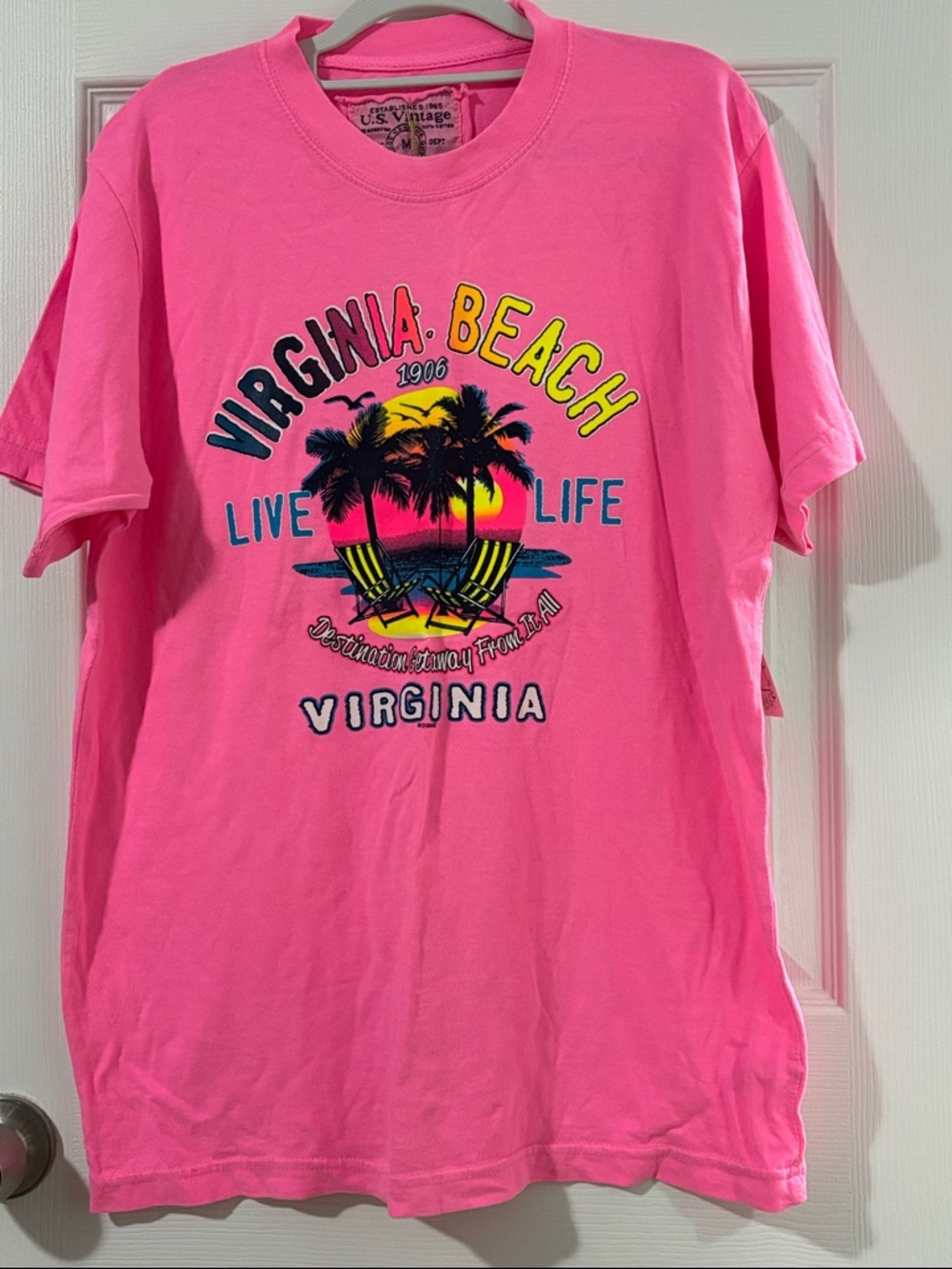 Virginia Beach Graphic Tee - Bright Pink